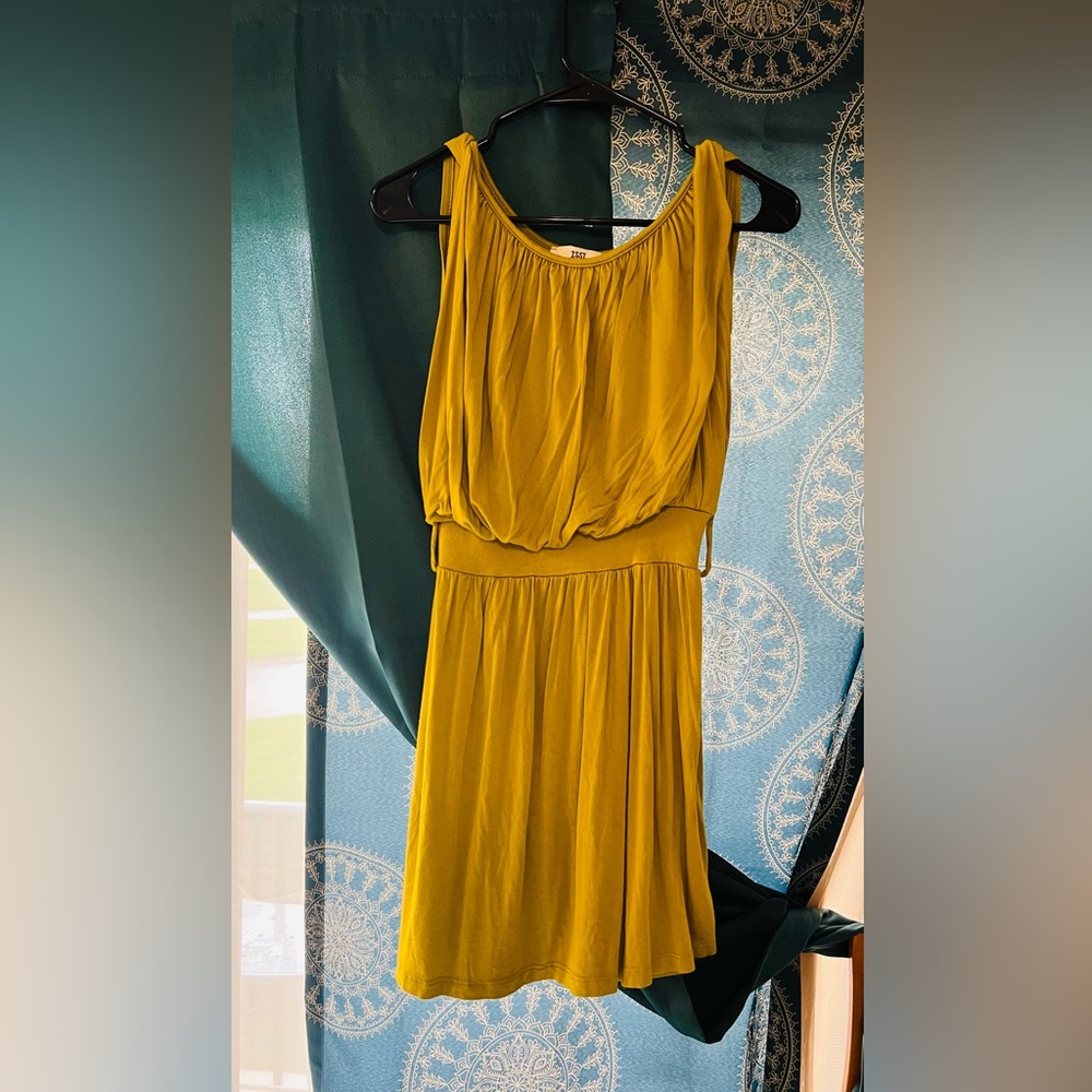 Yellow dress